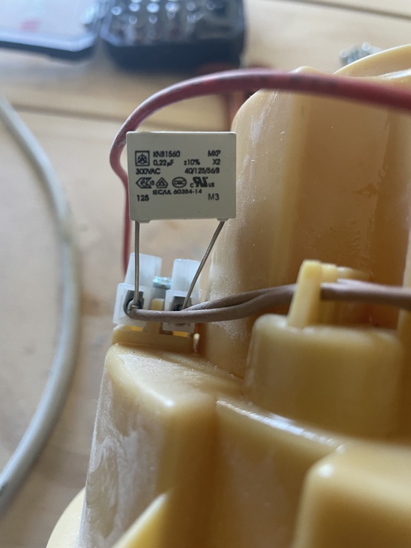 Afbeeldingslocatie: https://tweakers.net/i/fqzmHyZreH7zc3mtUjgMQTHCzg8=/x800/filters:strip_icc():strip_exif()/f/image/CkJLMJDm3NRyfdNaKPZuRDdQ.jpg?f=fotoalbum_large