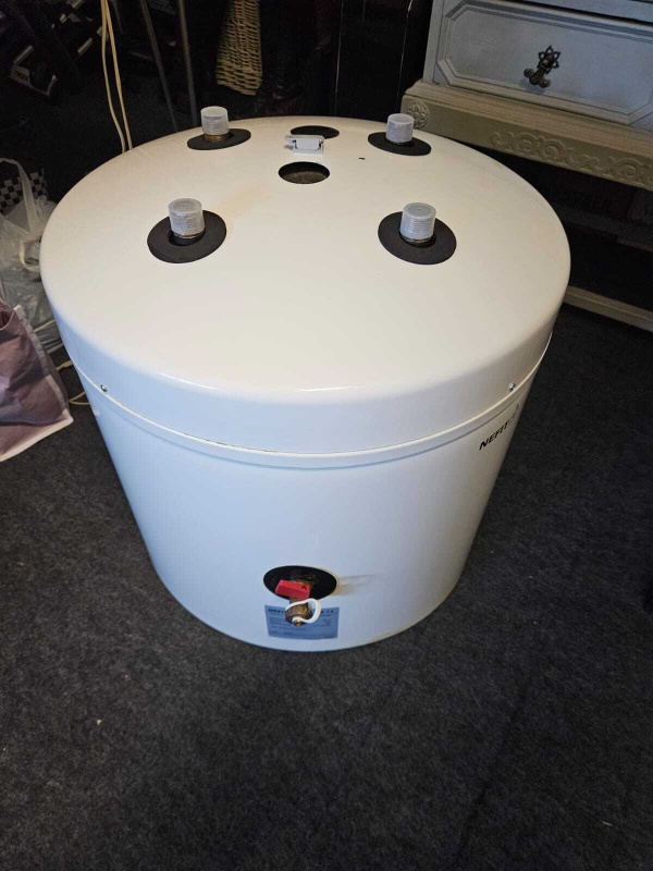 Afbeeldingslocatie: https://tweakers.net/i/ftSmmtYlX_HOxOCegzZZaTa3ZWk=/x800/filters:strip_icc():strip_exif()/f/image/0fCSUibi315RzlkMcvU1YOAo.jpg?f=fotoalbum_large