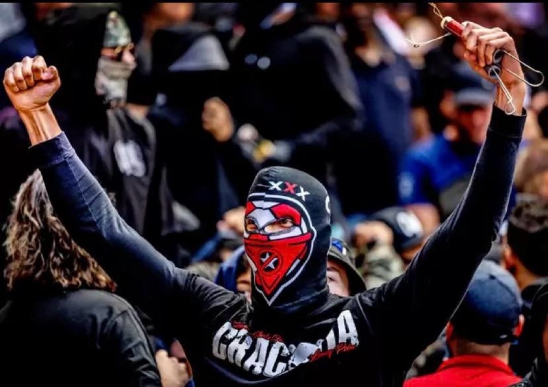 Afbeeldingslocatie: https://tweakers.net/i/fufcScdYocAvfsDT7f7SWWYtUS0=/800x/filters:strip_icc():strip_exif()/f/image/yQjVf2yesxlxhDq1FPB33afI.jpg?f=fotoalbum_large