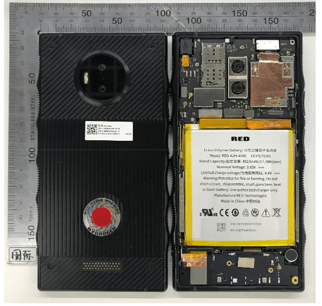 RED Hydrogen One bij de FCC