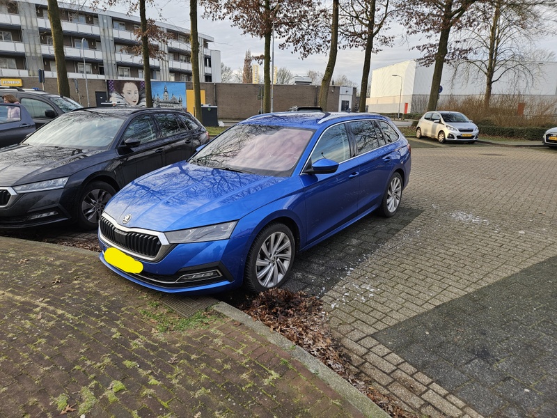 Afbeeldingslocatie: https://tweakers.net/i/g06yp5nDTcWzrTq5cNemHqlu7lg=/800x/filters:strip_icc():strip_exif()/f/image/x7F2FzfZs9S84p00iQkE999U.jpg?f=fotoalbum_large