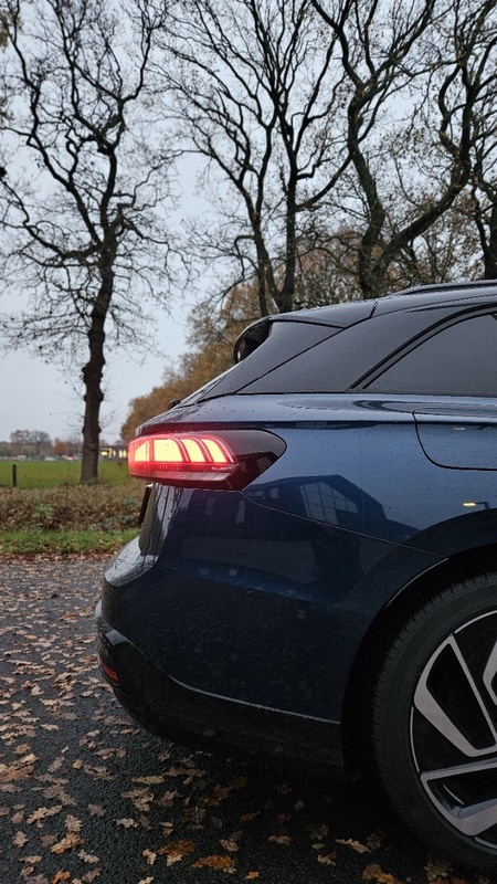 Afbeeldingslocatie: https://tweakers.net/i/g5Ao2384WqywyiqvtaKyZecHlCw=/x800/filters:strip_icc():strip_exif()/f/image/kyafV1bNYjL3YZNil7zMVrJW.jpg?f=fotoalbum_large