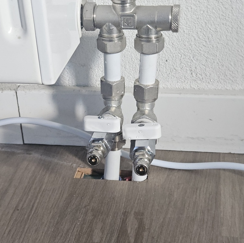 Afbeeldingslocatie: https://tweakers.net/i/g5UtONZhjtN9U5wfQ2FGHfe3I-Y=/800x/filters:strip_icc():strip_exif()/f/image/CAmB67FRxrsxg2A130gedmkE.jpg?f=fotoalbum_large