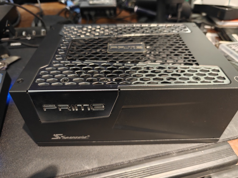 Afbeeldingslocatie: https://tweakers.net/i/g75rRRKjjEBF7PhTKU-Sc6TUOHg=/800x/filters:strip_icc():strip_exif()/f/image/ZDPqPO4jeBkxxPgN9K4anWff.jpg?f=fotoalbum_large