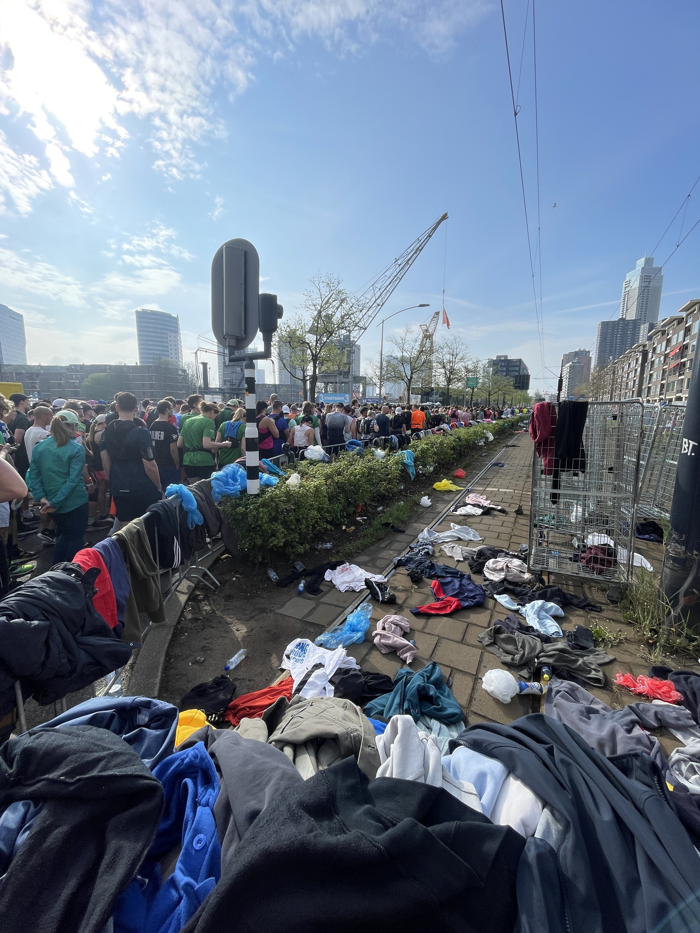 Afbeeldingslocatie: https://tweakers.net/i/g7TIy8SmiKazVtg8mvTMJ3oy5EQ=/fit-in/4920x3264/filters:max_bytes(3145728):no_upscale():strip_icc():strip_exif()/f/image/90urAIvZcdaYiFhr4RqILR0J.jpg?f=user_large