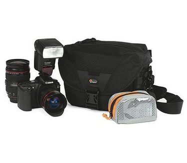 Lowepro Stealth Reporter D100 AW Black Zwart