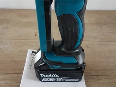 Makita DML801 acculamp