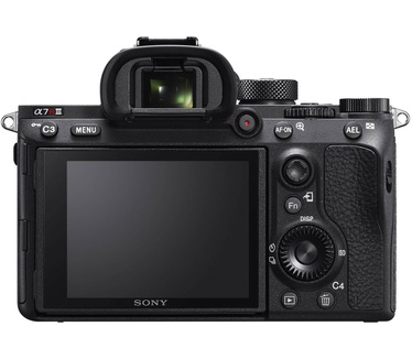 Sony A7R III + 16-35mm f/4.0