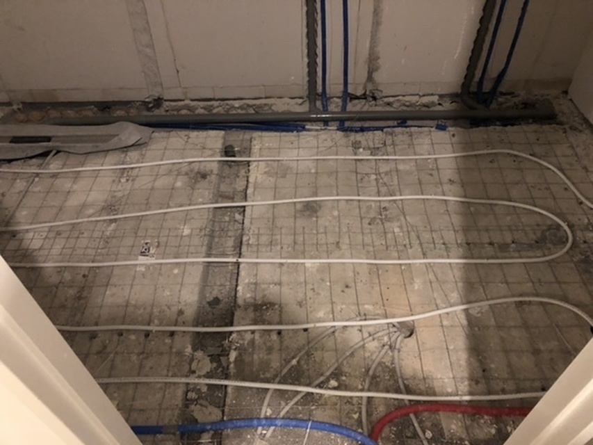 Afbeeldingslocatie: https://tweakers.net/i/gFOTh5-GsEJ52p4Puta_SlJg-KU=/full-fit-in/4920x3264/filters:max_bytes(3145728):no_upscale():strip_icc():fill(white):strip_exif()/f/image/V7MxxH3XHeoYWl0Qss09WPk8.jpg?f=user_large