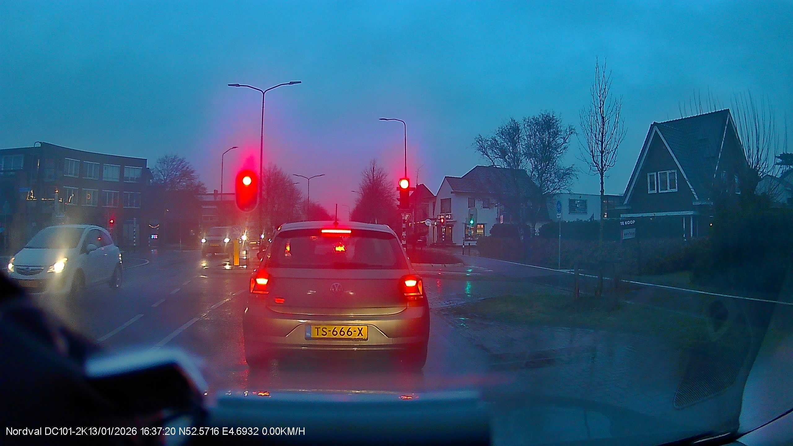 Afbeeldingslocatie: https://tweakers.net/i/gG8q21Dnlzx8c5iw6Oxwcmmt7ZA=/m/383141/1VFH0bYQ0JPxvUz1YGkfKK6KqpRYs3k0gySlNGz8NXFqFR73F9.jpeg