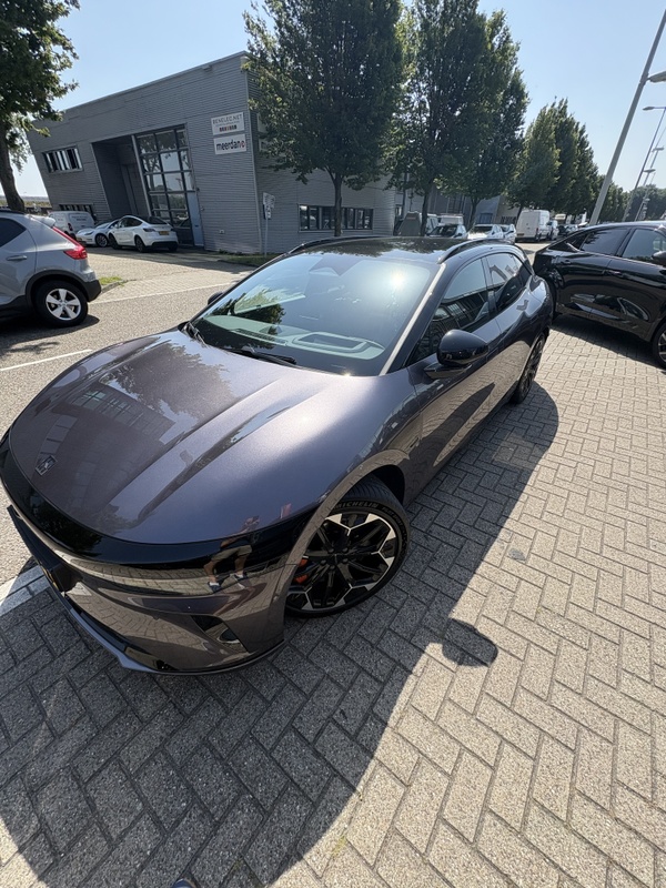 Afbeeldingslocatie: https://tweakers.net/i/gJBz-zcF3WfFXblL2x6Icgh7HOs=/x800/filters:strip_icc():strip_exif()/f/image/uEtOa6MQIrOEnUEtTJCrR2Uk.jpg?f=fotoalbum_large