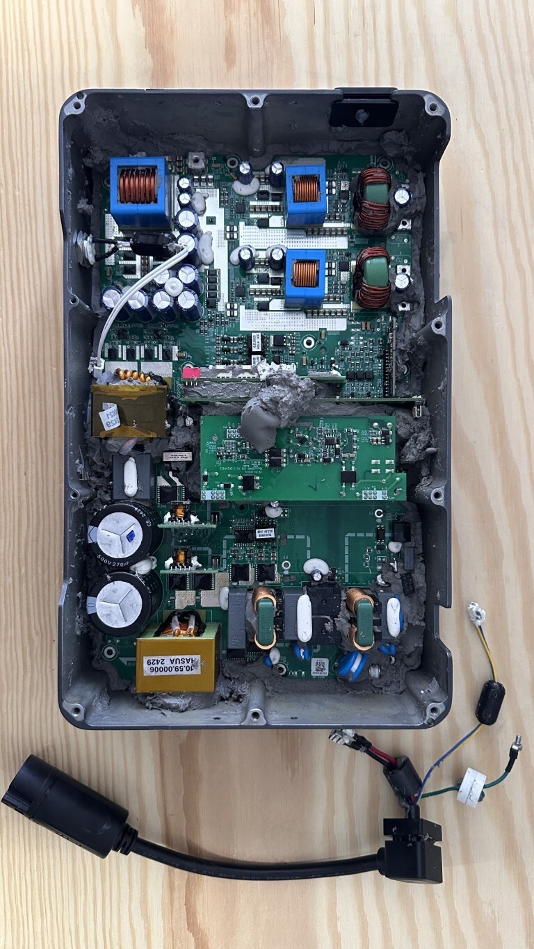 Afbeeldingslocatie: https://tweakers.net/i/gL88292HSuASABD3hsBj8SNPDaM=/fit-in/4920x3264/filters:max_bytes(3145728):no_upscale():strip_icc():strip_exif()/f/image/qAm4eekA8lojm9ww67kJ2ZLz.jpg?f=user_large