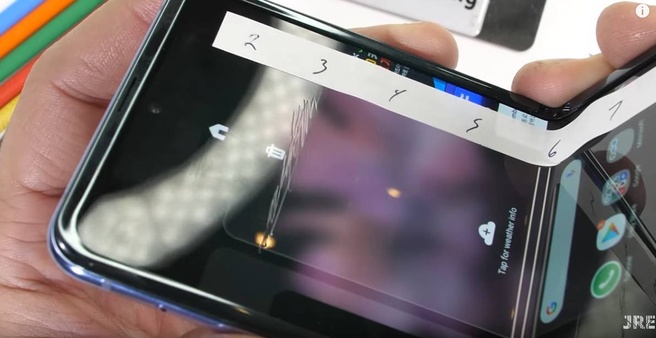 Bron: JerryRigEverything Galaxy Z Flip
