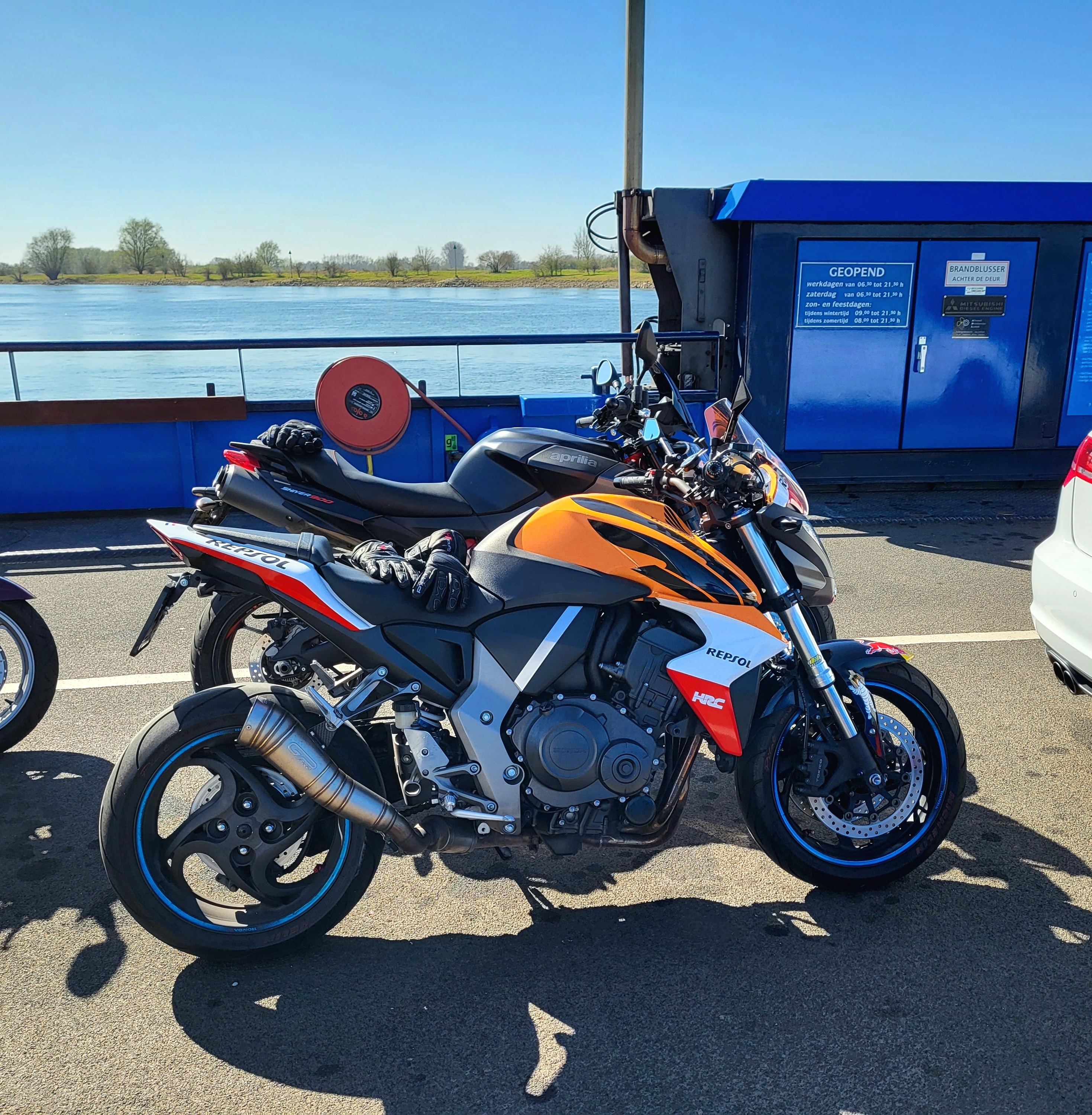 Afbeeldingslocatie: https://tweakers.net/i/gRxkRmNJl3pDH78F8TVBcPShfGQ=/full-fit-in/4920x3264/filters:max_bytes(3145728):no_upscale():strip_icc():fill(white):strip_exif()/f/image/Js7chUWZd0RssEaKrzZzbjCp.jpg?f=user_large