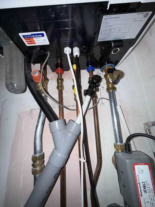 Afbeeldingslocatie: https://tweakers.net/i/gYIjdw2cxeCrA6dblLQ5bOykkPI=/x800/filters:strip_icc():strip_exif()/f/image/qViJYSDCocD7tmtiHIKM3GiY.jpg?f=fotoalbum_large