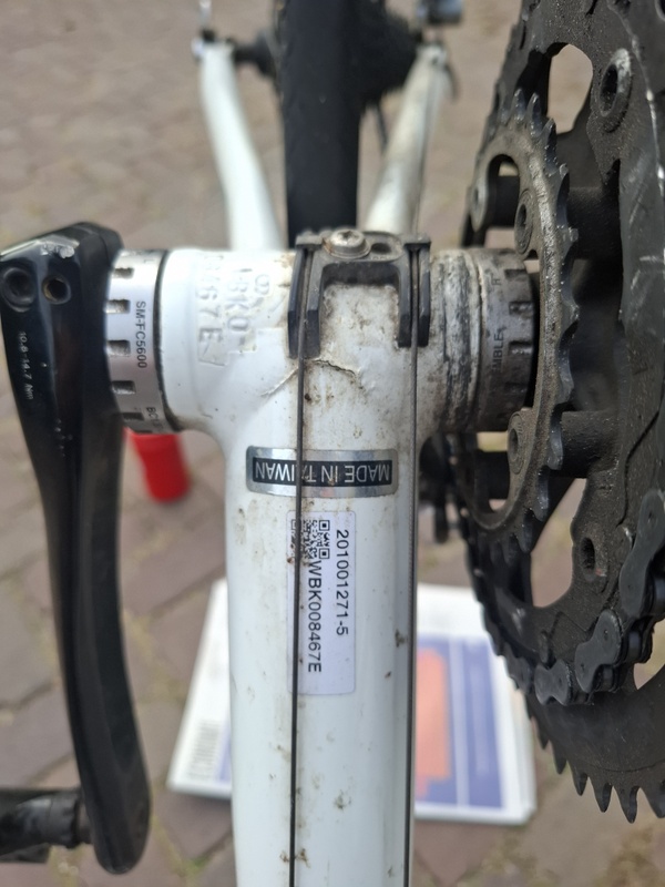 Afbeeldingslocatie: https://tweakers.net/i/gdFPpzg0wXjS8wkeQZgDs1hFr0M=/x800/filters:strip_icc():strip_exif()/f/image/cPT0GtlgajjJqqAzrEnr5Fo1.jpg?f=fotoalbum_large