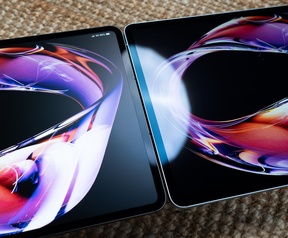 Apple iPad Pro (2025) met nanotextuur naast Apple iPad Air M4 en Samsung Tab S11 Ultra