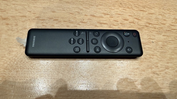 Afbeeldingslocatie: https://tweakers.net/i/ggNYkgGP1wkFCqkRVxMOSwiAbV4=/620x/filters:strip_icc():strip_exif()/m/272466/1VisAfp5zQq9A0UwTY0AZhMkMibrhMN6YDJnGyrahhXYCF4YHR.jpeg?f=620xauto