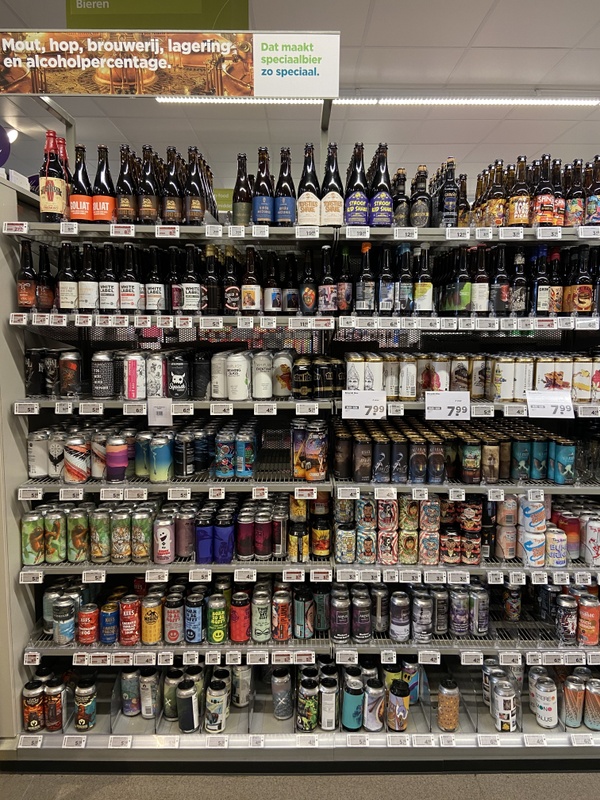 Afbeeldingslocatie: https://tweakers.net/i/ghmcJahzo1sdOUA5CBvZS5HjE_0=/x800/filters:strip_icc():strip_exif()/f/image/oY93mgkM7g469QxxhhZ7fm8o.jpg?f=fotoalbum_large
