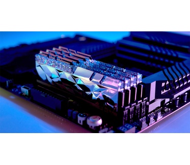 G.Skill F4-4000C18D-64GTES