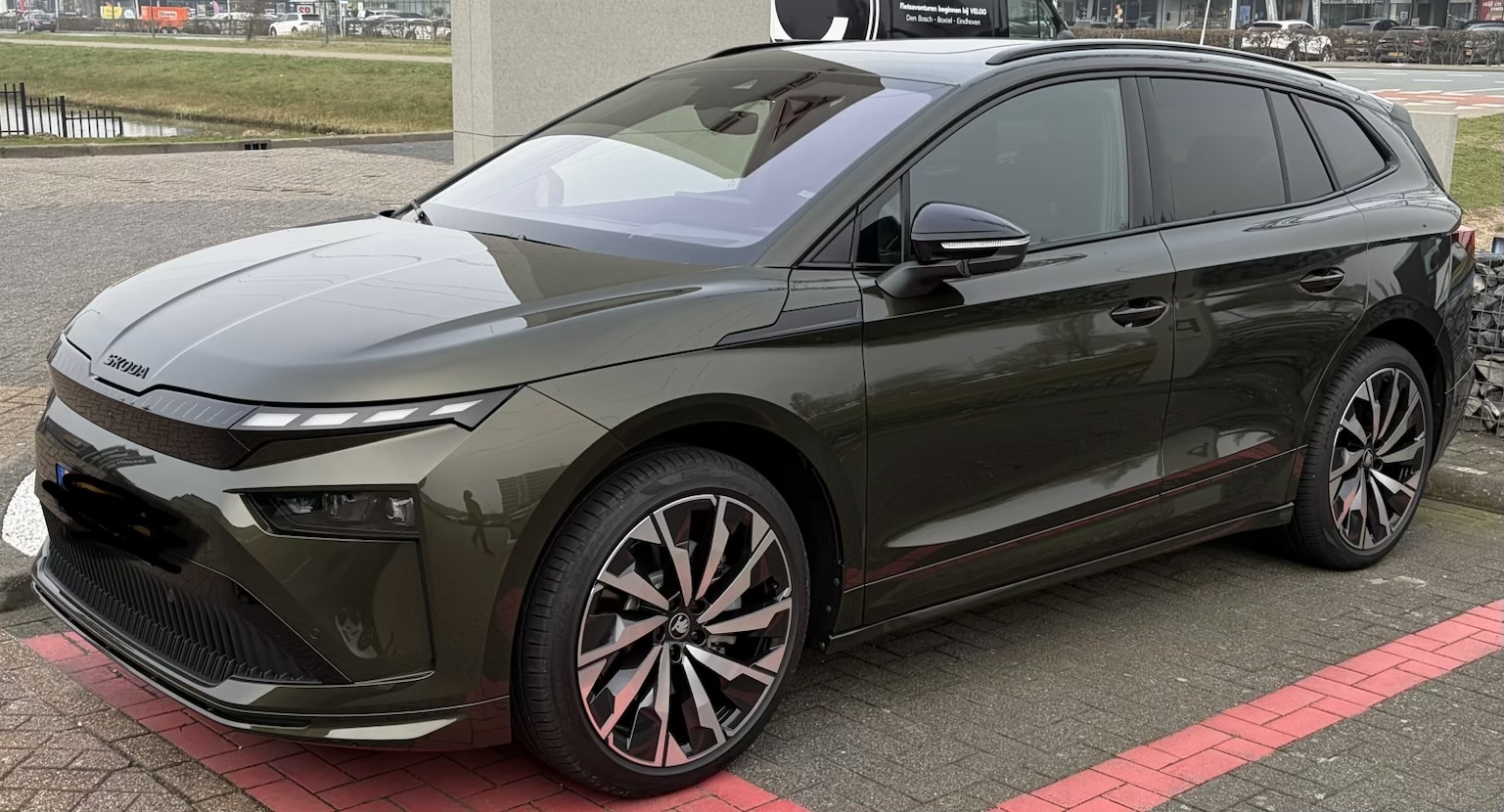 Afbeeldingslocatie: https://tweakers.net/i/gmUpv486EGvizzHdi-VwnRE2Z-g=/fit-in/4920x3264/filters:max_bytes(3145728):no_upscale():strip_icc():strip_exif()/f/image/7611szH09cWJolDTLkQJqVPf.jpg?f=user_large