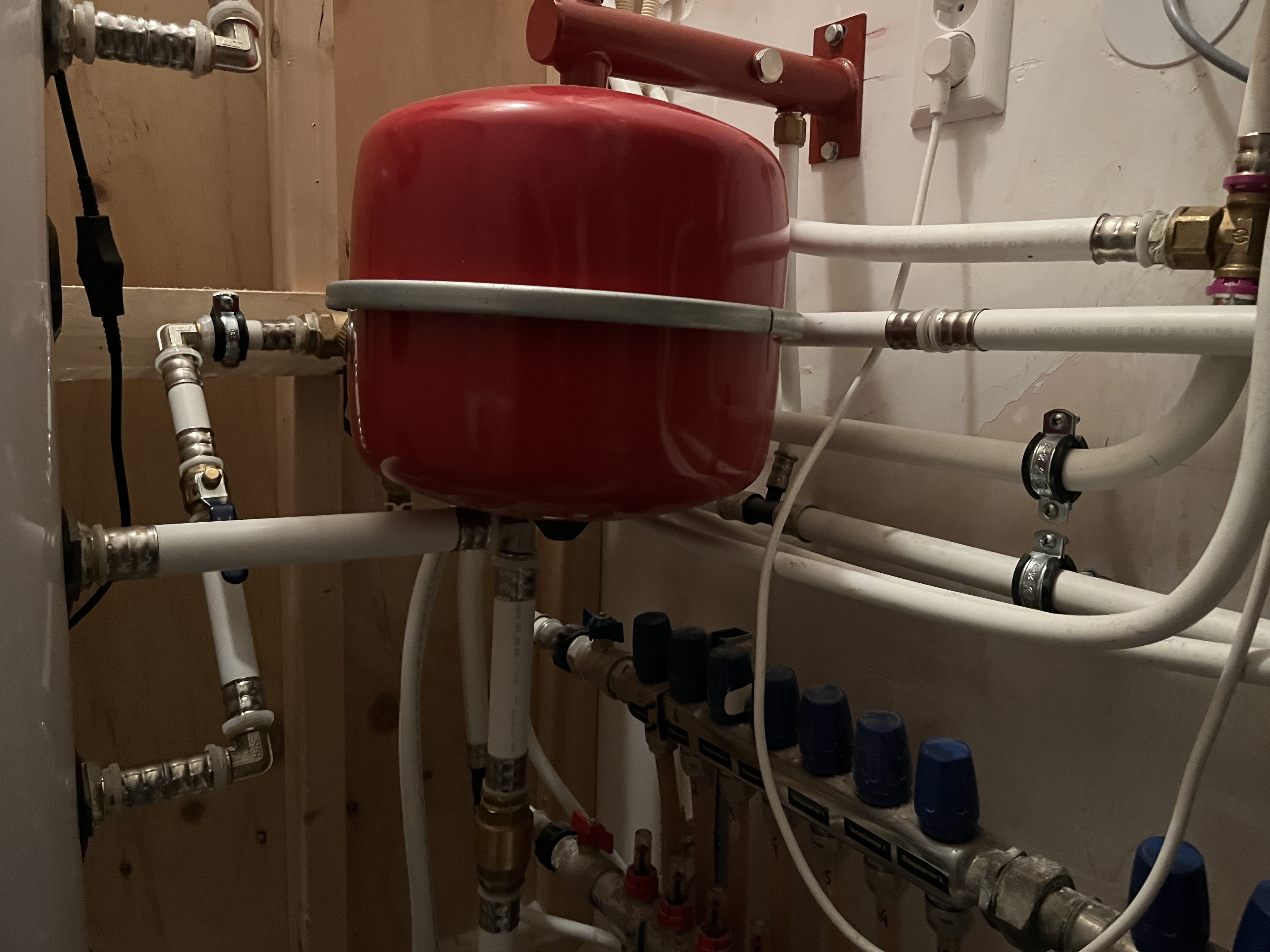 LG Therma (Monoblock) warmtepompen topic - Deel 1 - Duurzame energie en  installaties - GoT