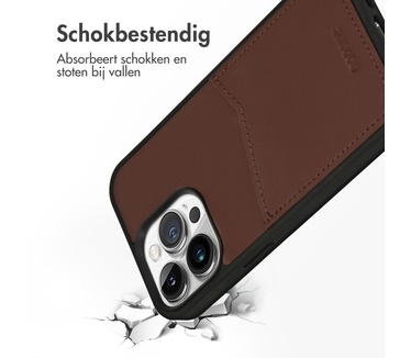 Accezz Premium Leather Card Slot Backcover iPhone 13 Pro - Bruin