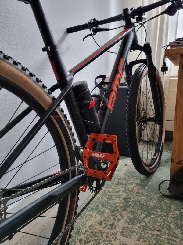 Afbeeldingslocatie: https://tweakers.net/i/gpqgDOIwjv8FFxNcaEWhGt6NSXg=/x800/filters:strip_icc():strip_exif()/f/image/fFUXLqXEmr1jXnBD7iQRApot.jpg?f=fotoalbum_large