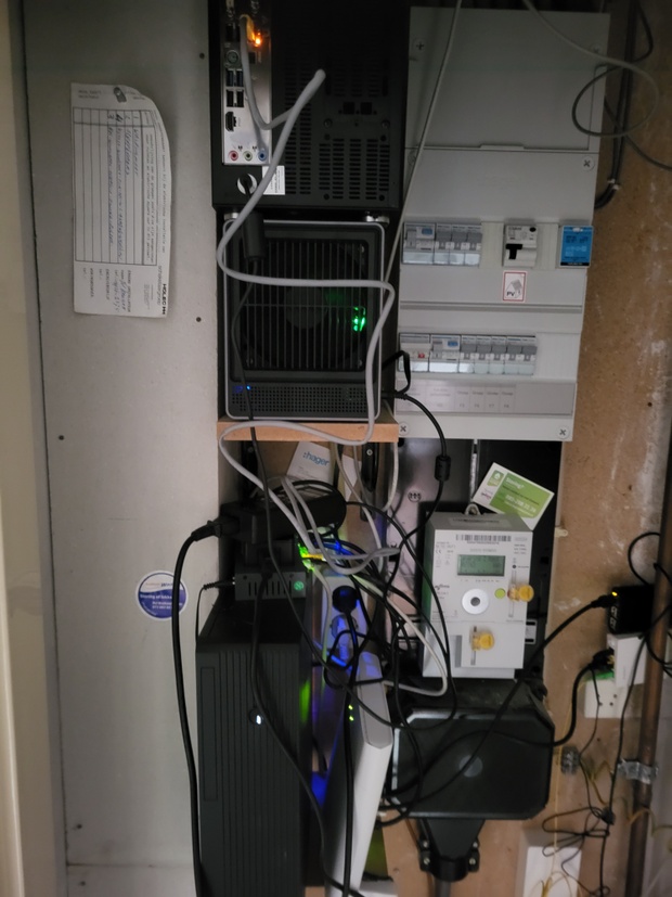 Afbeeldingslocatie: https://tweakers.net/i/grk0gPcLlh_Z16bI2LENrWE_Nsw=/620x/filters:strip_icc():strip_exif()/m/39982/1ULqds8YTdskluOsSAPzgtczrEM9HSswGpGakmV9nhB6sbCBPm.jpeg?f=620xauto