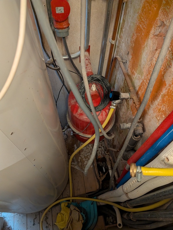 Afbeeldingslocatie: https://tweakers.net/i/gsqfksUT0Igs9mf3l0GirzQ4YeA=/x800/filters:strip_icc():strip_exif()/f/image/bvHMvthmkFGndvLuaG0G8l5V.jpg?f=fotoalbum_large