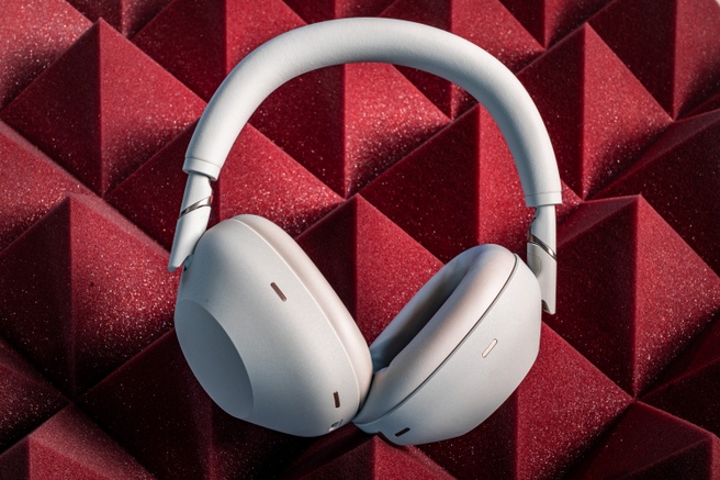 Sony WH-1000XM6
