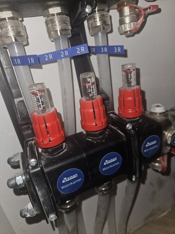 Afbeeldingslocatie: https://tweakers.net/i/gyUh84fzRDonA0wMOfRbY-4Kavc=/x800/filters:strip_icc():strip_exif()/f/image/H0I35nQbtN876wBAryUZqnad.jpg?f=fotoalbum_large