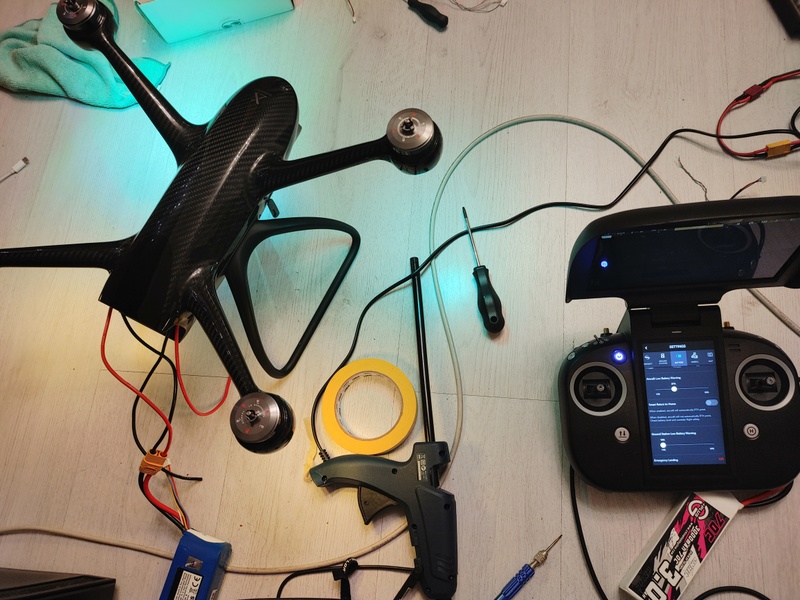 Afbeeldingslocatie: https://tweakers.net/i/h2Fe2Dl6EcwMt0dOL3iIe6aIsSQ=/800x/filters:strip_icc():strip_exif()/f/image/9XwLEHnMFm1UnsgWGHqKbJCv.jpg?f=fotoalbum_large