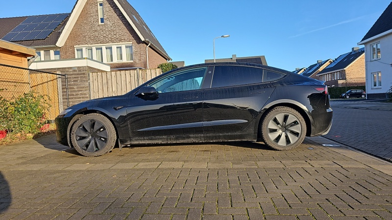 Afbeeldingslocatie: https://tweakers.net/i/h4sJxKsMrcvoCqh5MS5__0OC9dw=/800x/filters:strip_icc():strip_exif()/f/image/RVhko2JnflkjDbLQz5jiirPl.jpg?f=fotoalbum_large