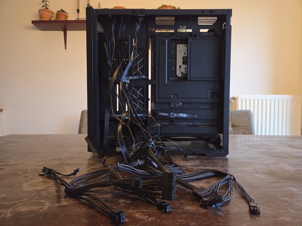 Afbeeldingslocatie: https://tweakers.net/i/hBK0sEv5rdRoycXfJazgAODs86w=/620x/filters:strip_icc():strip_exif()/m/2271134/1W2ai3WeJEcbdawUWGxNrPlwPYLxBA28JjiTmAJ1BcDEg3E3fh.jpeg?f=620xauto