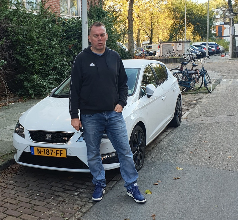 Afbeeldingslocatie: https://tweakers.net/i/hF3aXC-VzT5eo0JB60cm0ikCAoQ=/800x/filters:strip_icc():strip_exif()/f/image/ZWUborKHJUmAn6haJfzEHpfy.jpg?f=fotoalbum_large