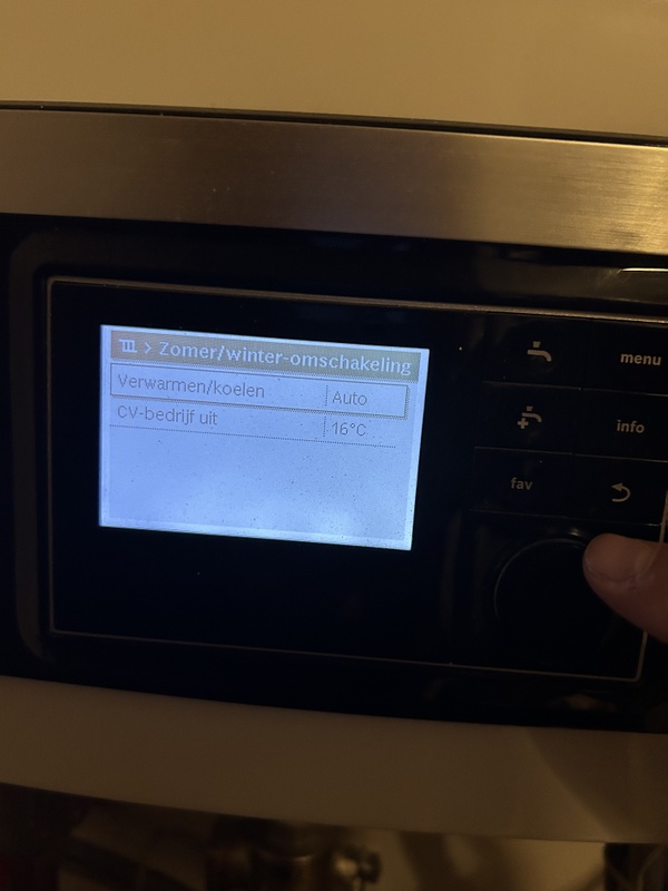 Afbeeldingslocatie: https://tweakers.net/i/hFjpEmY4eQwaCKCAKUJnRUUHdx8=/x800/filters:strip_icc():strip_exif()/f/image/HH6pYJcx6E7Y9ebwdHNj3ynQ.jpg?f=fotoalbum_large