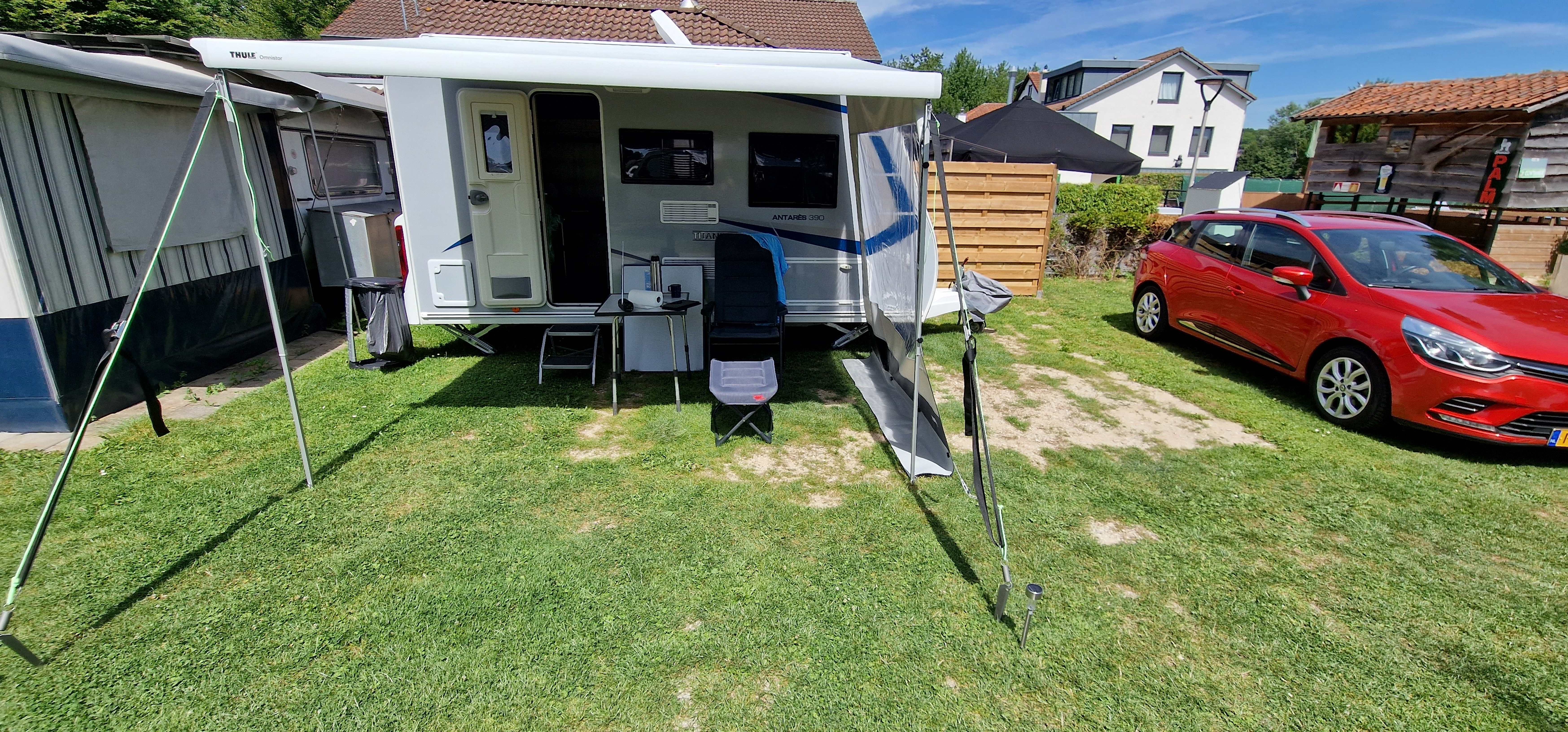 Afbeeldingslocatie: https://tweakers.net/i/hH3mUejgE4t2nNk6t94oEI_tKFY=/full-fit-in/4920x3264/filters:max_bytes(3145728):no_upscale():strip_icc():fill(white):strip_exif()/f/image/g6DOiG6mTHSk6i6RkNNuvU4s.jpg?f=user_large