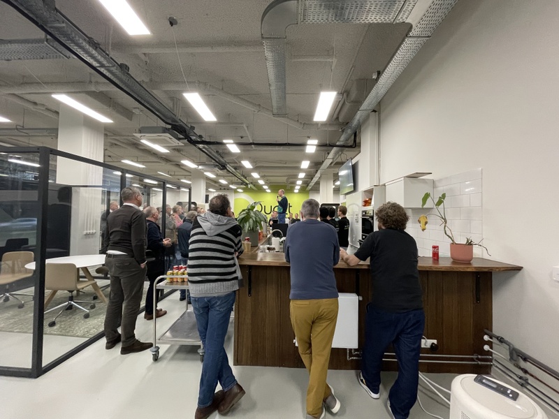 Afbeeldingslocatie: https://tweakers.net/i/hHaVBkYcCDH5TG_aHc5LVT9iVuQ=/800x/filters:strip_icc():strip_exif()/f/image/kAezVe4GtEHSECd0yMOsIi6g.jpg?f=fotoalbum_large