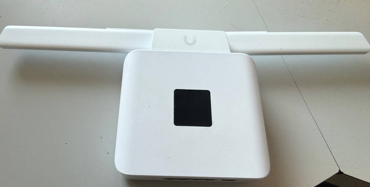 Ubiquiti UniFi Mobile Router UMR – slechts 2× gebruikt – met originele ...