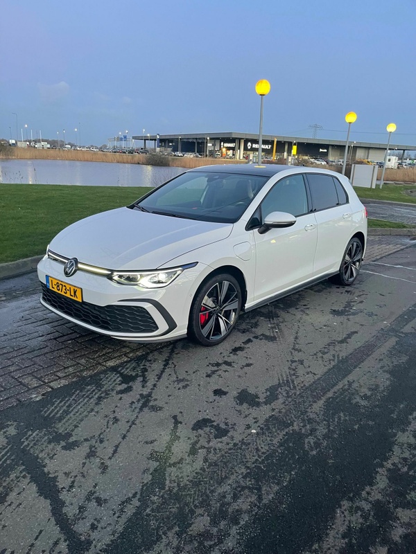 Afbeeldingslocatie: https://tweakers.net/i/hO5Quwykd0M62pZV6TzsN-B9KtQ=/x800/filters:strip_icc():strip_exif()/f/image/GR5S4qgGkoKJ52TukBuW1atG.jpg?f=fotoalbum_large