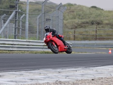 Afbeeldingslocatie: https://tweakers.net/i/hPDm3Us3llqgnBBczZkVq0SjJMA=/234x176/filters:strip_icc():strip_exif()/f/image/FjGBBthatJ7SMEzhT7zY6XTt.jpg?f=fotoalbum_medium