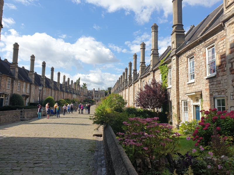 Afbeeldingslocatie: https://tweakers.net/i/hS4LcwzIErcD6CYeFFHiyskuMhA=/800x/filters:strip_icc():strip_exif()/f/image/Tc27YHMV5Tpv4mJAuIPHvkj1.jpg?f=fotoalbum_large