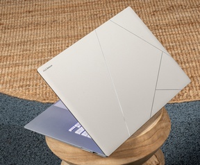 ASUS Zenbook S 16 UM5606WA