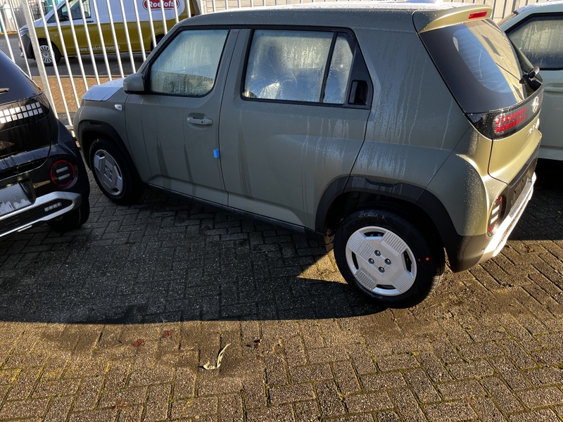 Afbeeldingslocatie: https://tweakers.net/i/hbbyku6vTrv7jEPG1SE2j3Fr_2k=/800x/filters:strip_icc():strip_exif()/f/image/Zg1TkFaRDhgmDtkWcqunYGaX.jpg?f=fotoalbum_large