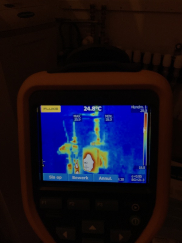 Afbeeldingslocatie: https://tweakers.net/i/hgtCK3UDEsHsh7UXMYfI925buV8=/x800/filters:strip_icc():strip_exif()/f/image/mAy5gbc6eb865vadBJiqGx5k.jpg?f=fotoalbum_large