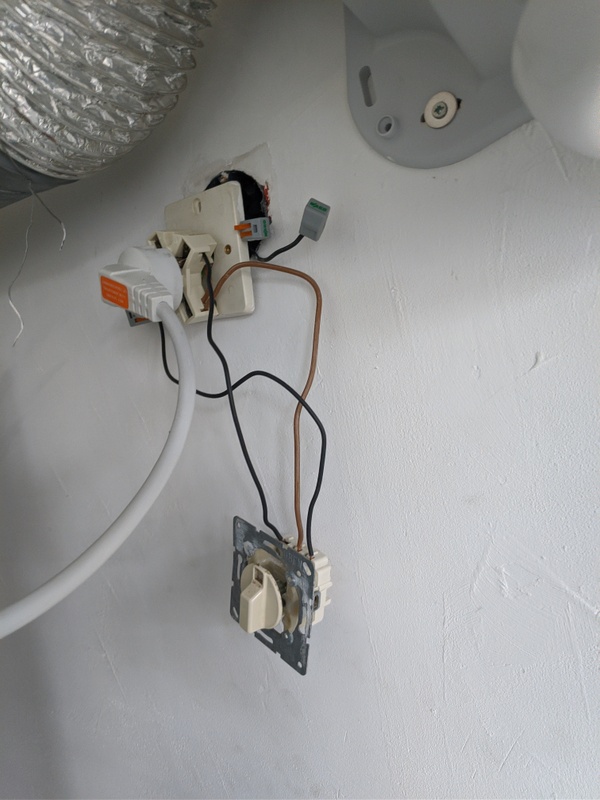 Afbeeldingslocatie: https://tweakers.net/i/hiMCLuIW9y5f3hT3p1T9cZZZAAA=/x800/filters:strip_icc():strip_exif()/f/image/CMfaEqnM9c8IGVfG7cAYUqRD.jpg?f=fotoalbum_large