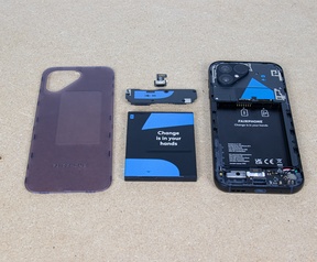 Fairphone 5, uit elkaar