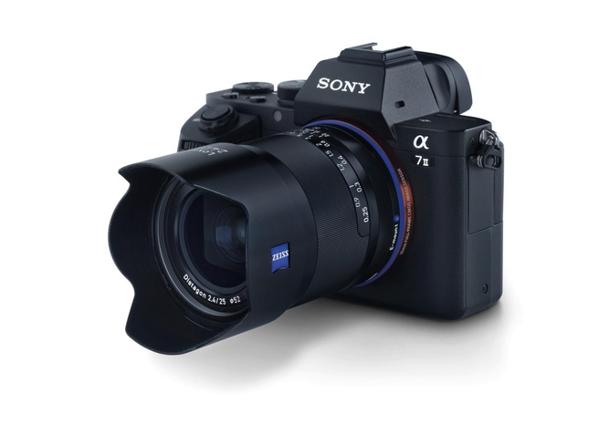 Zeiss Loxia 25mm f/2.4
