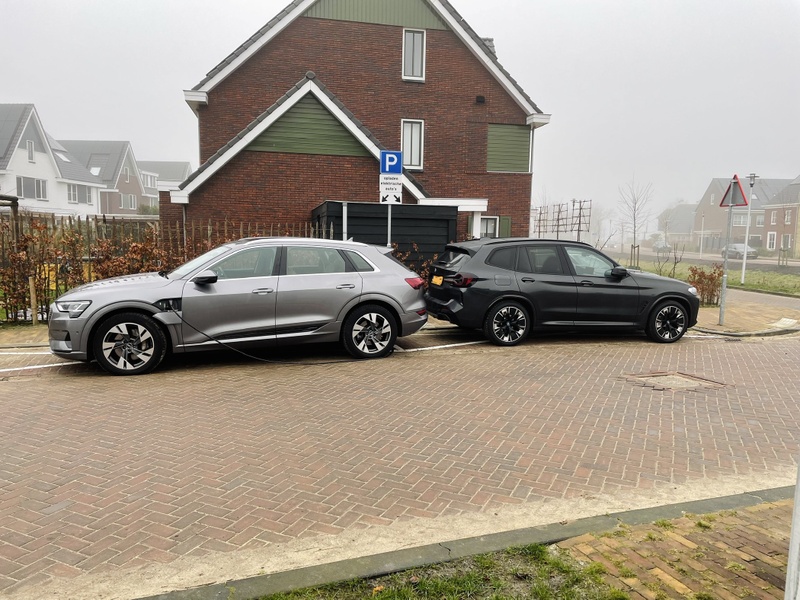 Afbeeldingslocatie: https://tweakers.net/i/hpARw1hHvXDF5xYCvXrSzy3TyZQ=/800x/filters:strip_icc():strip_exif()/f/image/lyTBKGNnKFwNiDvfgJUwpe5F.jpg?f=fotoalbum_large